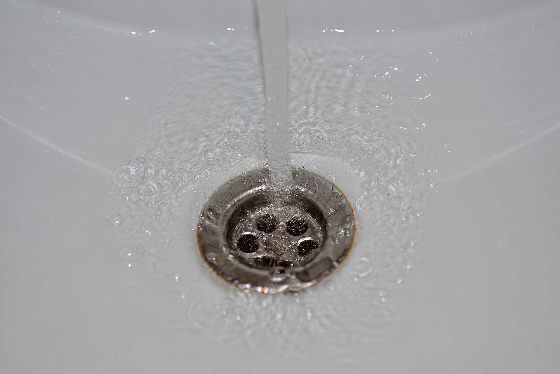 A2B Drains provides services to unblock blocked sinks and drains for properties in Wealdstone.